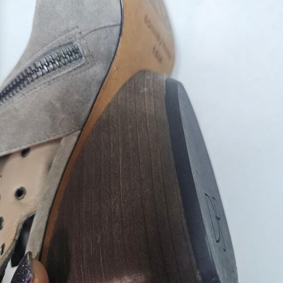 Donald Pliner 10M Gray studded suede leather Janesp Peep toe Booties Zip closure - Picture 14 of 16